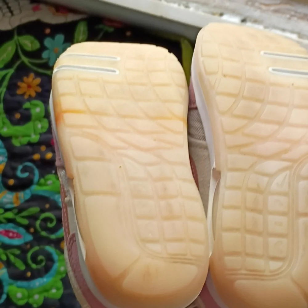 Nike Pink and Cream Kids' Sneakers - Picture 3 of 5